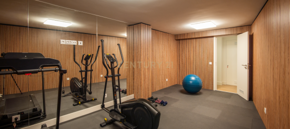 5 bedrooms Villa in Cascais, Portugal No. 44915 48