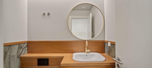 5 bedrooms Villa in Cascais, Portugal No. 44915 19