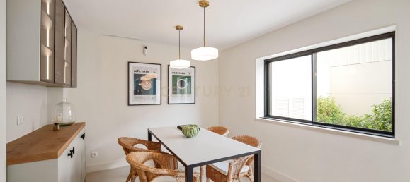 5 bedrooms Villa in Cascais, Portugal No. 44915 22