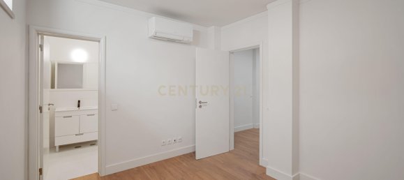 5 bedrooms Villa in Cascais, Portugal No. 44915 43