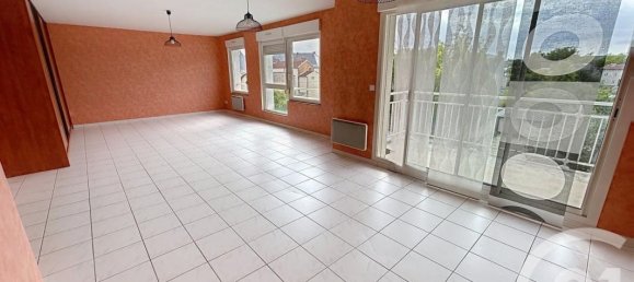 Apartamento de 3 dormitorios en Chalons-en-Champagne, France No. 320113 3