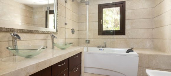 Villa T5 em Marbella, Spain N.º 64934 10