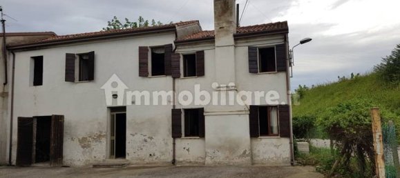 2 Schlafzimmer Haus in Padua, Italy, Nr. 169604 2