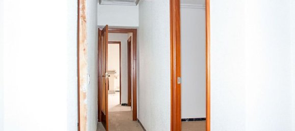 Apartamento de 3 dormitorios en Salamanca, Spain No. 72897 22