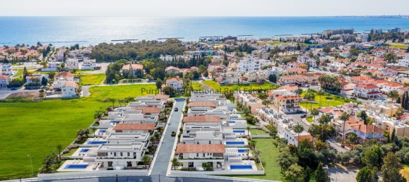 4 bedrooms Villa in Larnaka, Cyprus No. 1159 2