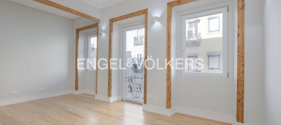 Apartamento de 2 dormitorios en Lisbon, Portugal No. 13012 2