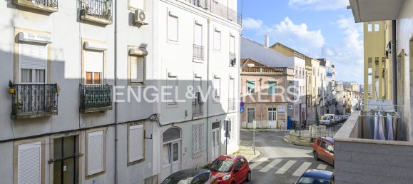 Apartamento de 2 dormitorios en Lisbon, Portugal No. 13012 29