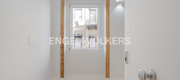 Apartamento de 2 dormitorios en Lisbon, Portugal No. 13012 26