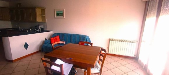 4 rooms Apartment in Massa, Italy No. 26825 5