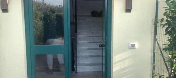 4 rooms Apartment in Massa, Italy No. 26825 3