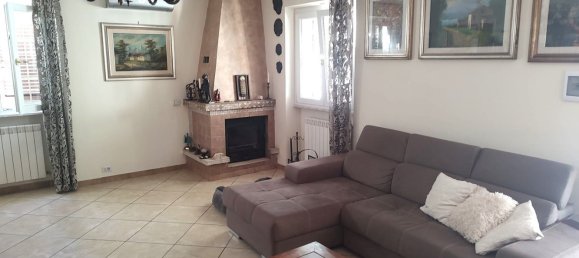 3 Schlafzimmer Haus in Zagarolo, Italy, Nr. 323556 9