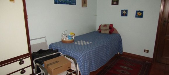 4 rooms House in Carrara, Italy No. 48141 19