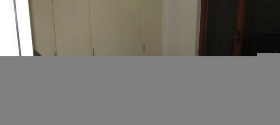 4 rooms House in Carrara, Italy No. 48141 41