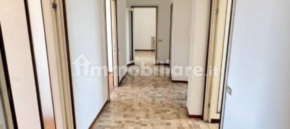 Квартира с 3 спальнями в Галларате, Италия № 330999 11