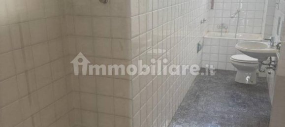 Квартира с 3 спальнями в Галларате, Италия № 330999 25