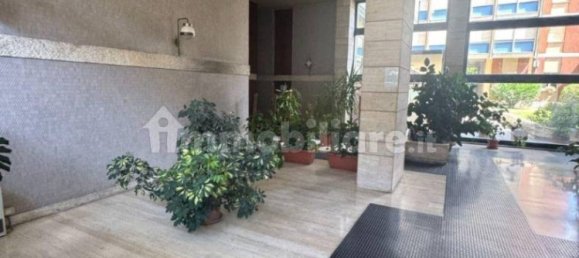 Квартира с 3 спальнями в Галларате, Италия № 330999 27