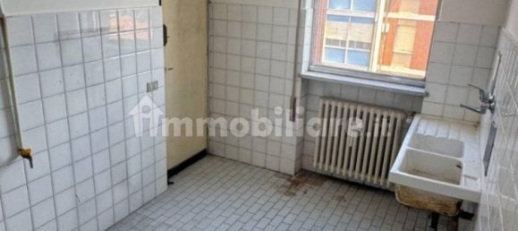 Квартира с 3 спальнями в Галларате, Италия № 330999 15