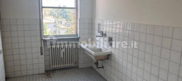 Квартира с 3 спальнями в Галларате, Италия № 330999 17