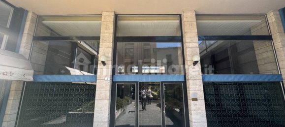 Квартира с 3 спальнями в Галларате, Италия № 330999 3