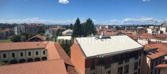 Квартира с 3 спальнями в Галларате, Италия № 330999 7