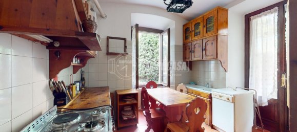 3 bedrooms Apartment in Besana in Brianza, Italy No. 134978 8
