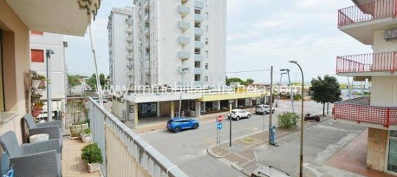 1 bedroom Apartment in Comacchio, Italy No. 340703 12