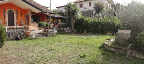 7 rooms Villa in Ceccano, Italy No. 89200 3