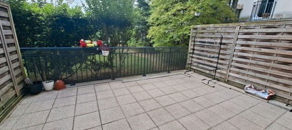 2 bedrooms Apartment in Le Bourget, France No. 312233 2