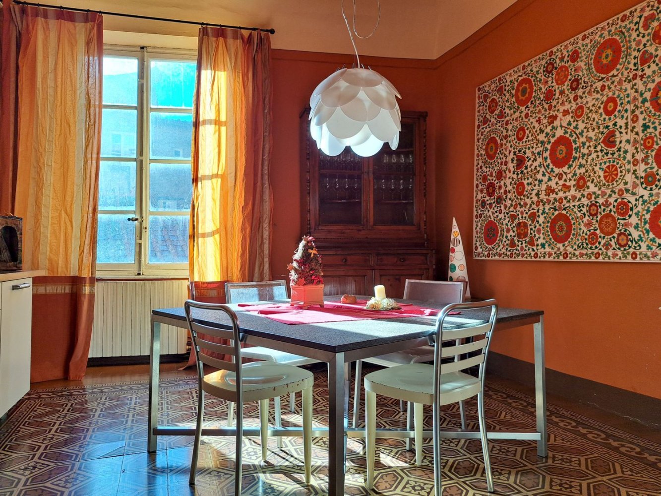 6 rooms Apartment in Lucca, Italy No. 114666