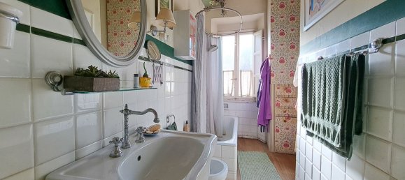 6 rooms Apartment in Lucca, Italy No. 114666 9