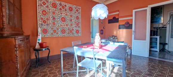 6 rooms Apartment in Lucca, Italy No. 114666 4