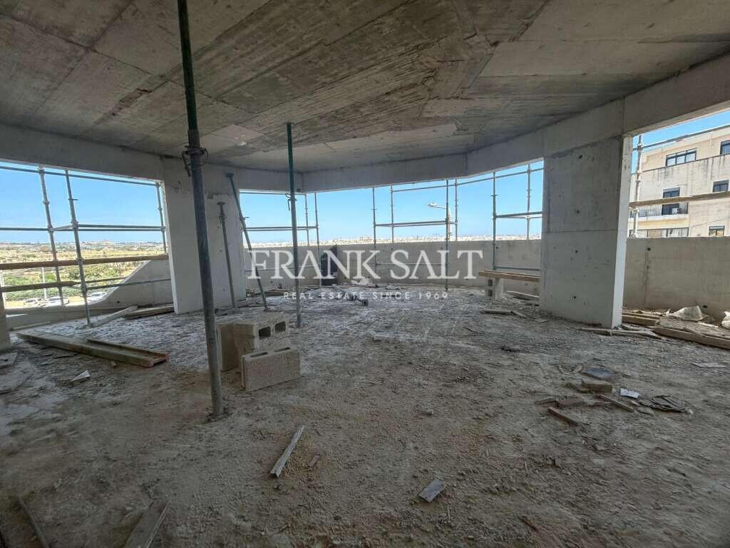 Apartamento de 3 dormitorios en Siggiewi, Malta No. 326