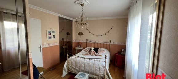 3 bedrooms House in Chasne-sur-Illet, France No. 201703 5