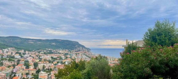 Apartamento T1 em Pietra Ligure, Italy N.º 318366 2