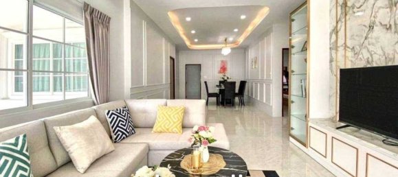 3 bedrooms House in Pattaya, Thailand No. 27098 2