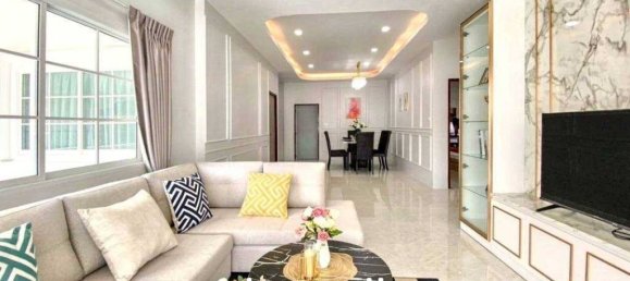 3 bedrooms House in Pattaya, Thailand No. 27098 3