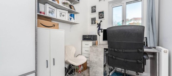 4 bedrooms House in Dartford, United Kingdom No. 10640 45