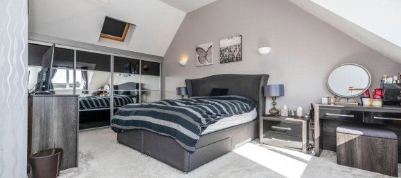 4 bedrooms House in Dartford, United Kingdom No. 10640 14