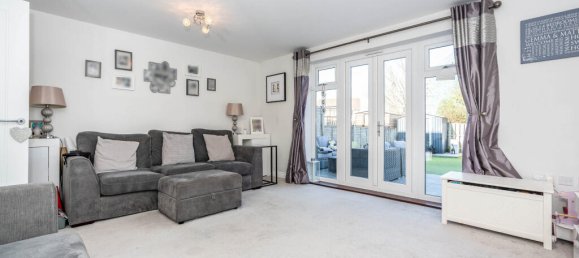 4 bedrooms House in Dartford, United Kingdom No. 10640 4