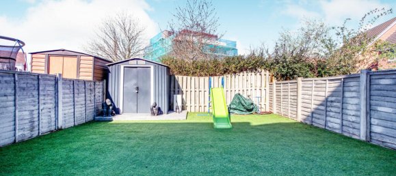 4 bedrooms House in Dartford, United Kingdom No. 10640 54