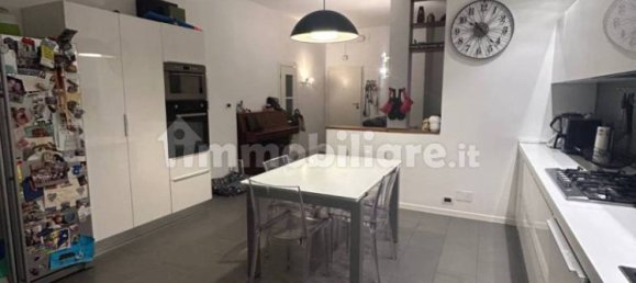 Apartamento de 2 dormitorios en Bologna, Italy No. 283138 3