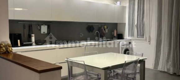 Apartamento de 2 dormitorios en Bologna, Italy No. 283138 2