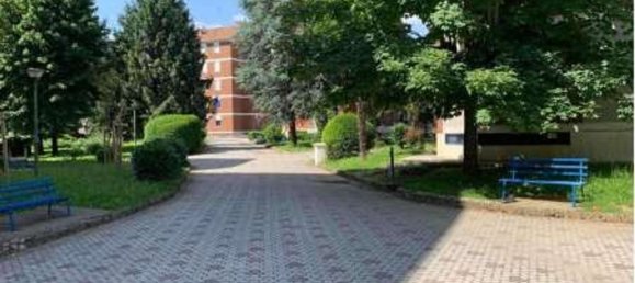 4 rooms Apartment in Limbiate, Italy No. 334539 2