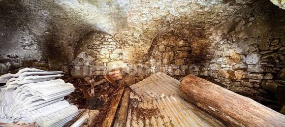 Studio in Rabbi, Italy No. 82749 5