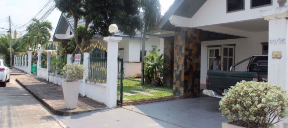 Café/restaurante de 2 dormitorios en Pattaya, Thailand No. 1921 3