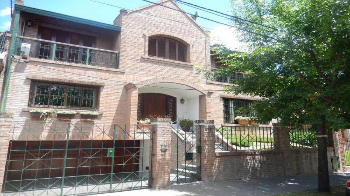3 bedrooms House in Quilmes, Argentina No. 4815