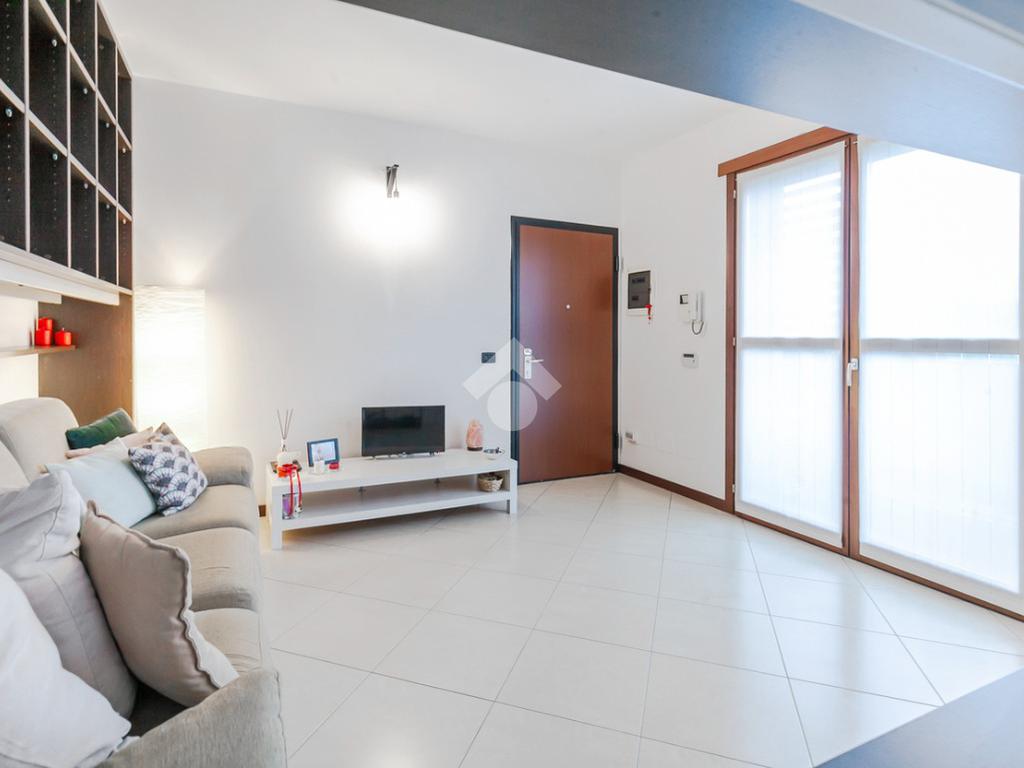 2 Schlafzimmer Wohnung in Rozzano, Italy, Nr. 340378