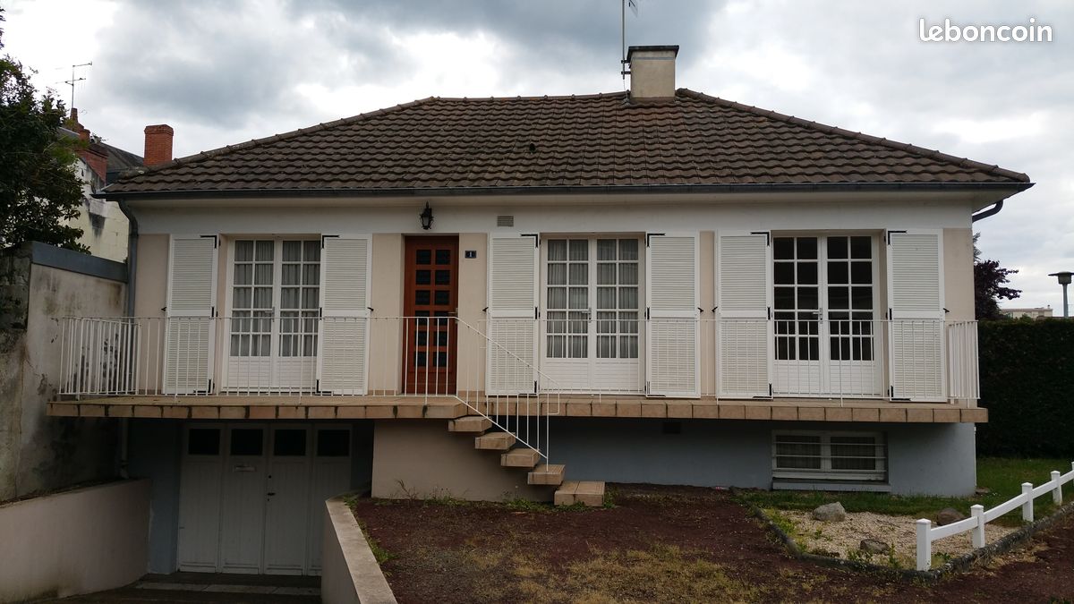 3 bedrooms House in Chatellerault, France No. 295851