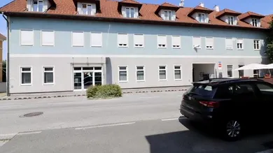 6-salle Bâtiment à Gleisdorf, Austria No. 90959