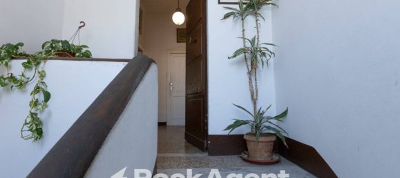 2 bedrooms House in Livorno, Italy No. 287156 4